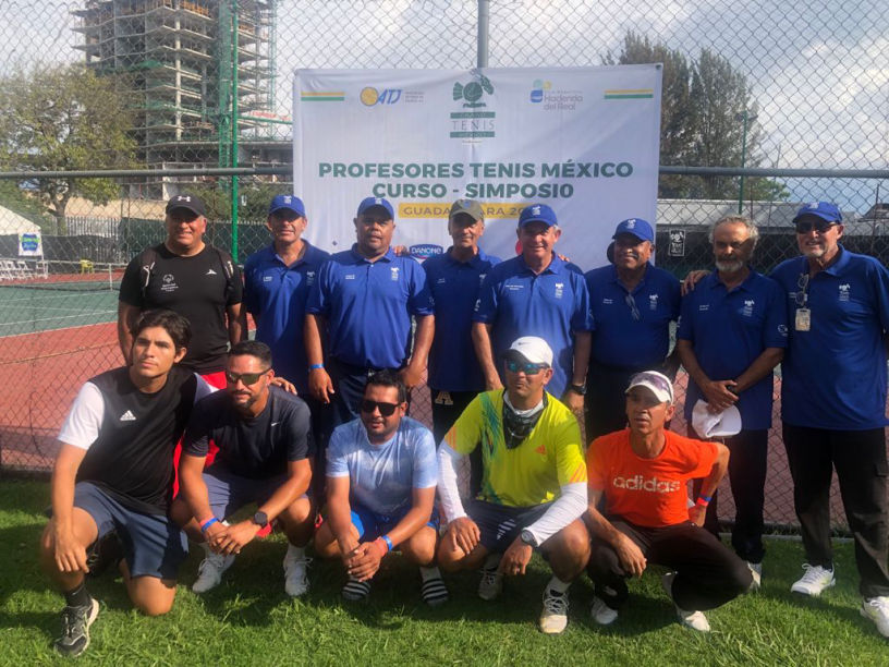 Profesores y asistentes